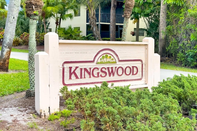 view of community / neighborhood sign