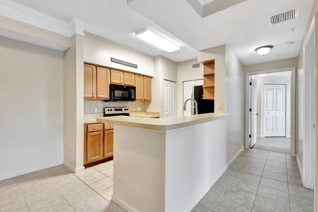 kitchen featuring tasteful backsplash, visible vents, black appliances, and open shelves