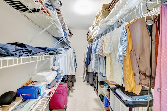 walk in closet featuring tile patterned floors