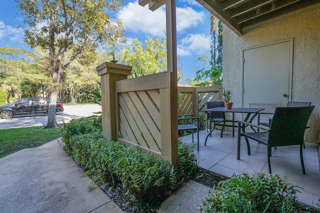 exterior space featuring outdoor dining area