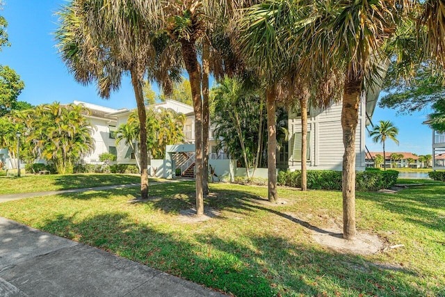 view of front of house with a front lawn