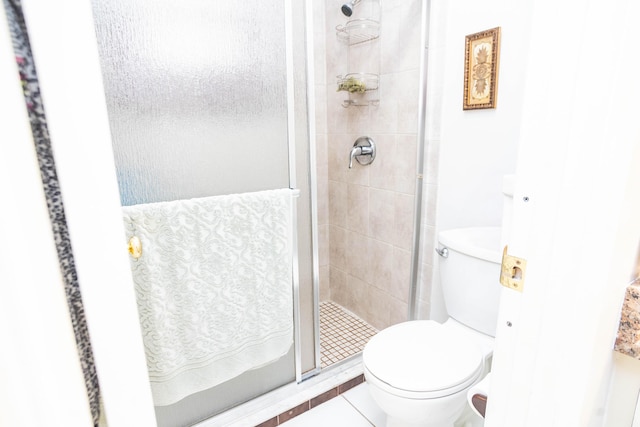 885 SW Canary Ter, Port Saint Lucie, FL 34953 - bathroom featuring a shower stall and toilet