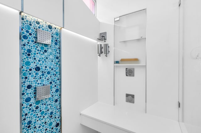 2601 NE 37th St, Fort Lauderdale, FL 33306 - full bath with a shower