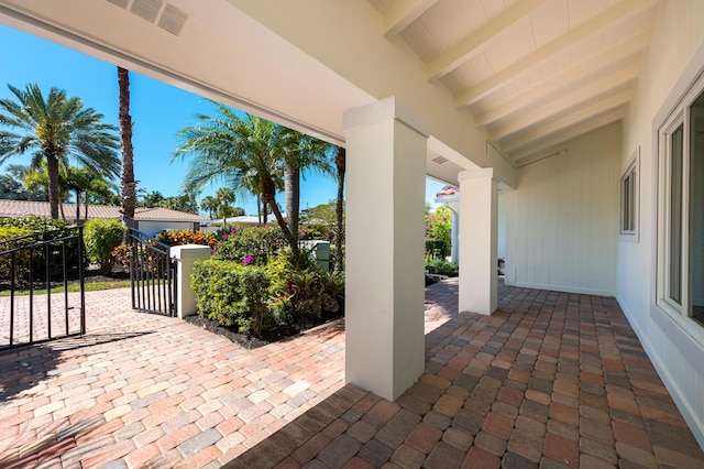 2601 NE 37th St, Fort Lauderdale, FL 33306 - view of patio / terrace