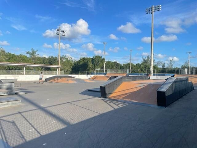 7896 Sonoma Springs Cir Unit 204, Lake Worth, FL 33463 - surrounding community featuring fence