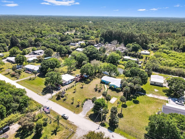 bird's eye view with a view of trees