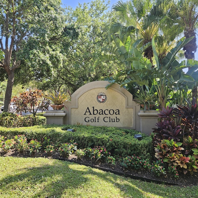 view of community / neighborhood sign