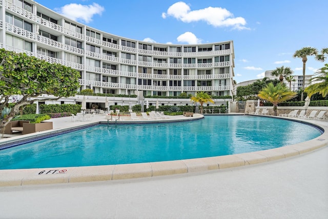 2760 S Ocean Blvd Unit 416, Palm Beach, FL 33480 - community pool with a patio area