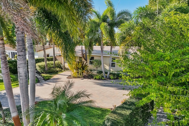 13 NE 26th Ct, Wilton Manors, FL 33334 - view of home's community