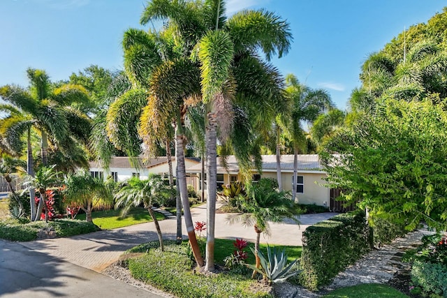 13 NE 26th Ct, Wilton Manors, FL 33334 - view of home's community