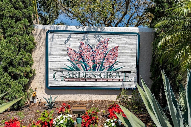 view of community / neighborhood sign