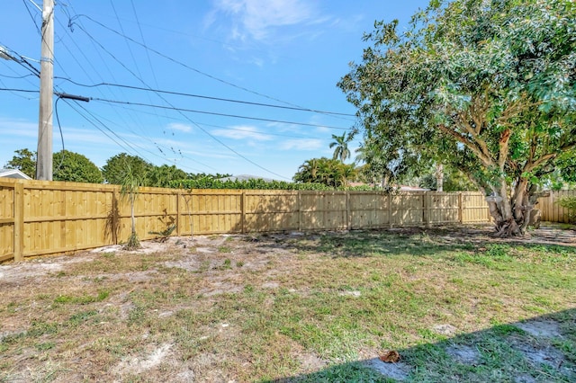 view of yard featuring a fenced backyard