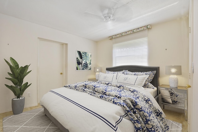 bedroom with ceiling fan