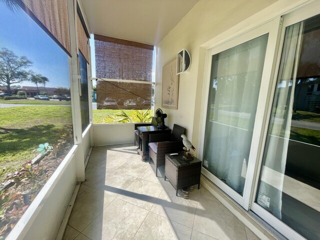 view of sunroom / solarium