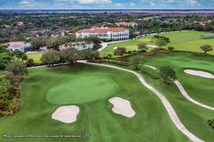 drone / aerial view featuring view of golf course