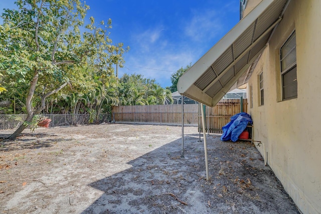 view of yard featuring a fenced backyard