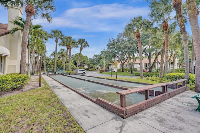 view of home's community featuring a residential view