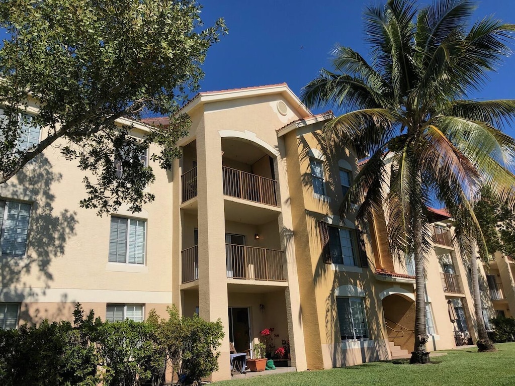 4151 San Marino Blvd Unit 308, West Palm Beach, FL 33409 - view of building exterior