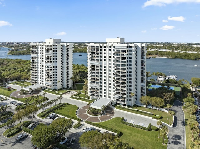 bird's eye view featuring a water view