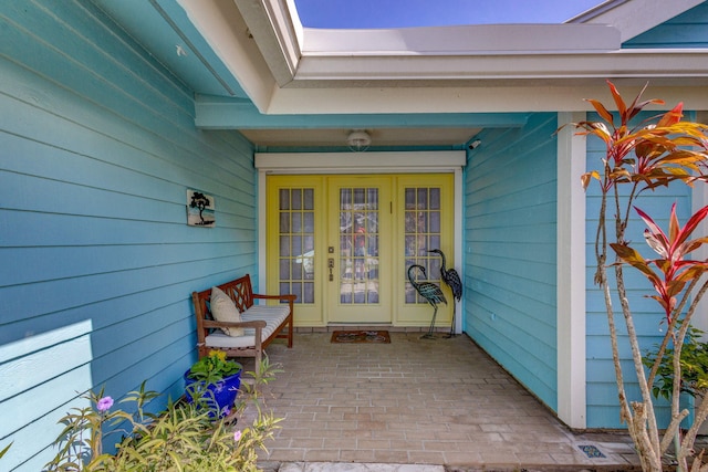 property entrance with a porch