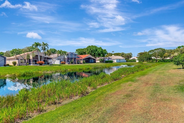 view of yard featuring a water view