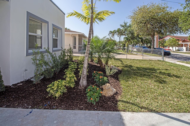 view of yard featuring fence