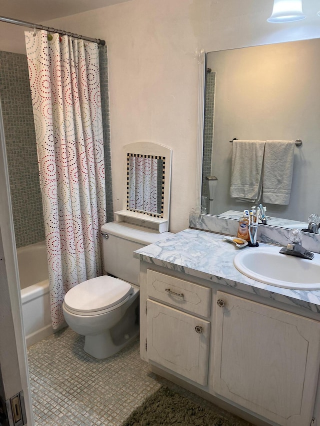 full bath featuring shower / bath combination with curtain, toilet, tile patterned flooring, and vanity