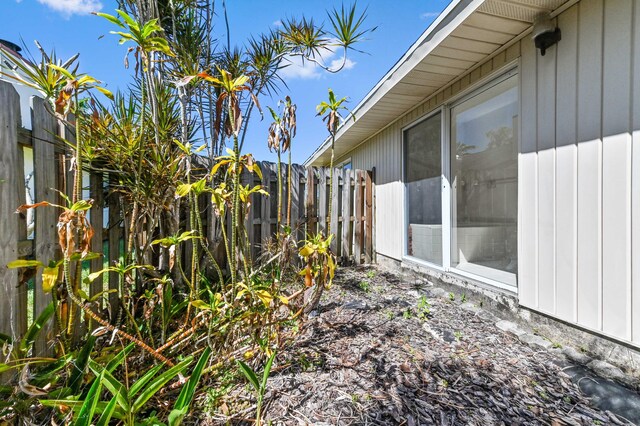 5116 Palm Way, Lake Worth, FL 33463 - view of yard with fence