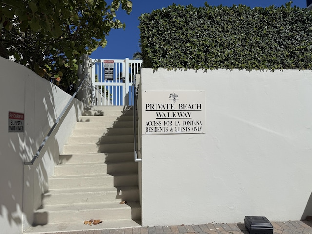2003 N Ocean Blvd Unit 305N, Boca Raton, FL 33431 - view of staircase