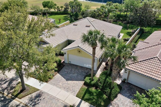 aerial view of property and surrounding area