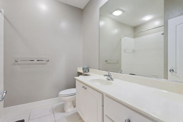 155 Waterford Dr, Jupiter, FL 33458 - full bath featuring tile patterned flooring, toilet, vanity, a shower, and baseboards