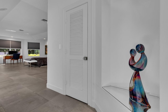 17888 Fieldbrook Cir W, Boca Raton, FL 33496 - hallway featuring baseboards and recessed lighting