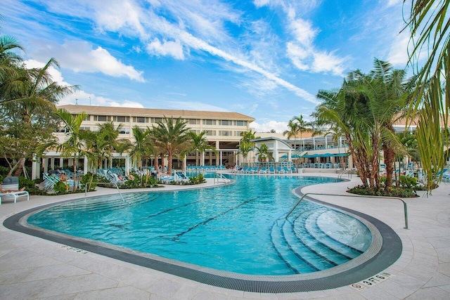 9 Stratford Dr Unit D, Boynton Beach, FL 33436 - view of pool