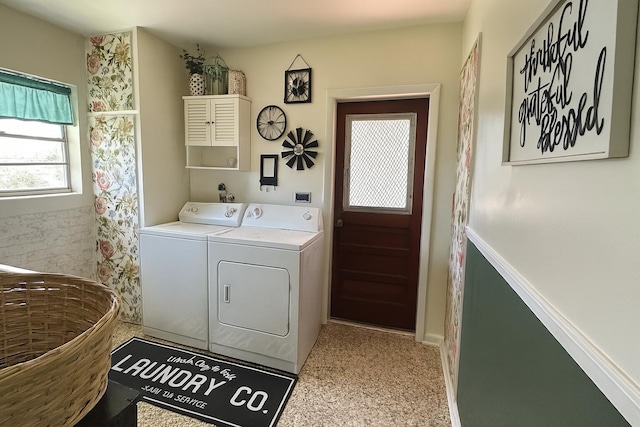 2076 E Main St, Pahokee, FL 33476 - washroom featuring washer and clothes dryer