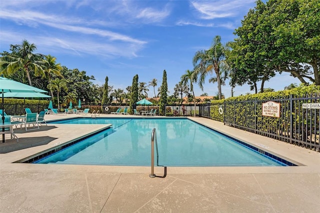 9940 NW 6th Pl, Plantation, FL 33324 - pool with a patio and fence