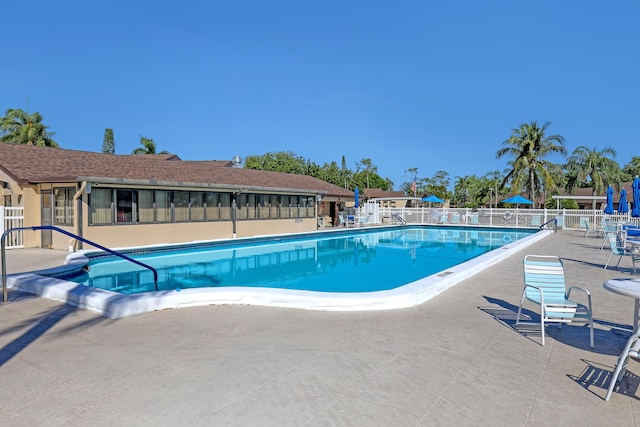 436 Pine Glen Ln Unit C-2, Greenacres, FL 33463 - pool featuring a patio and fence