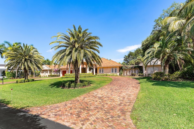 16090 Rio Del Paz, Delray Beach, FL 33446 - view of home's community with curved driveway and a lawn