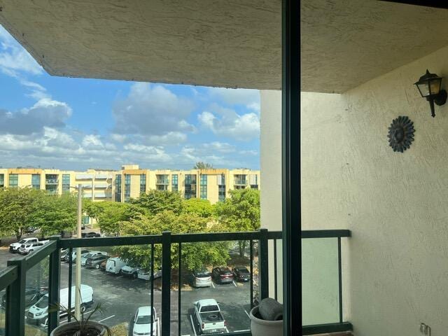 2075 SW 122nd Ave Unit 513, Miami, FL 33175 - view of balcony