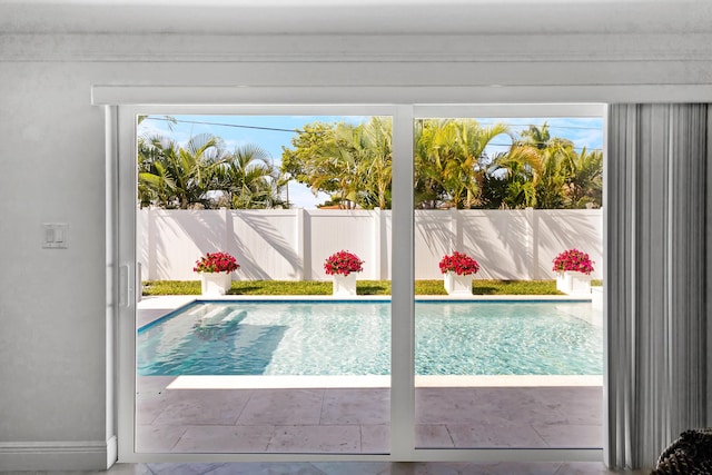 6611 NE 21st Ln, Fort Lauderdale, FL 33308 - view of pool