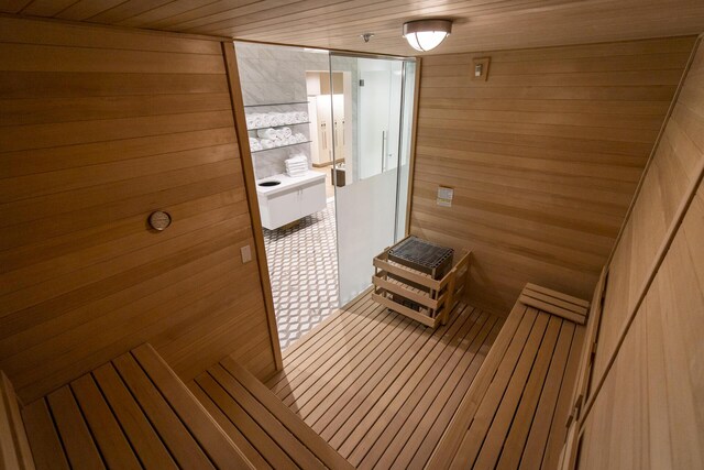 16137 Via Monteverde, Delray Beach, FL 33446 - view of sauna
