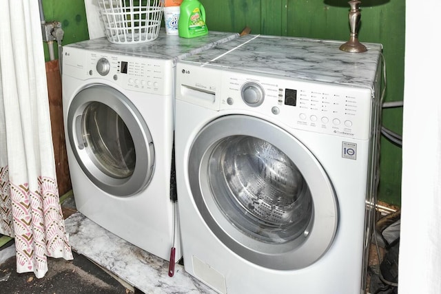 340 Russlyn Dr, West Palm Beach, FL 33405 - washroom with separate washer and dryer