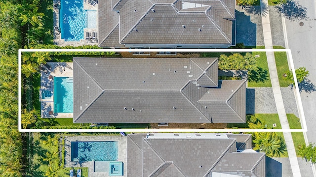 13471 Artisan Cir, Palm Beach Gardens, FL 33418 - aerial overview of property's location featuring a pool and property boundaries highlighted
