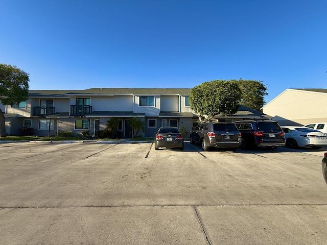 view of front of property with uncovered parking