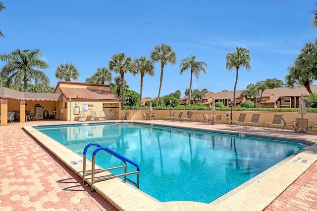 6308 Crystal View Ln, Boynton Beach, FL 33437 - pool with a patio area and fence