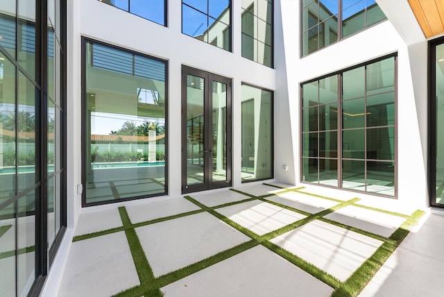 880 NE 3rd Ave, Boca Raton, FL 33432 - view of patio / terrace