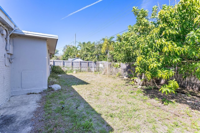5400 NE 1st Ter, Oakland Park, FL 33334 - view of yard featuring a fenced backyard
