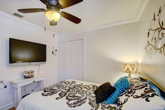 12693 Coral Breeze Dr, Wellington, FL 33414 - bedroom with crown molding, visible vents, a closet, and ceiling fan