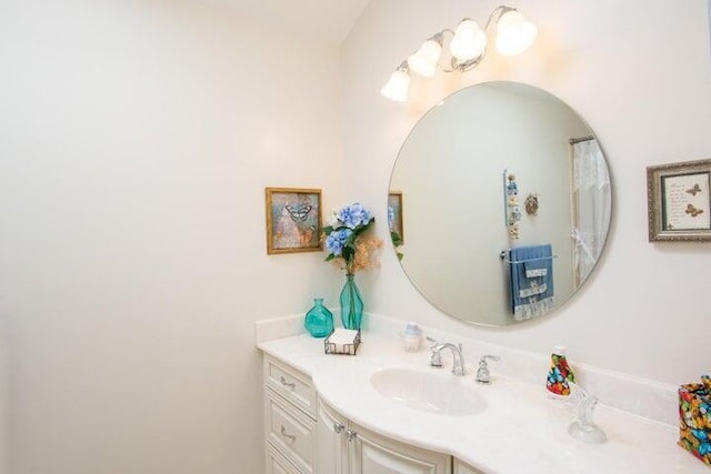 2285 Saratoga Ln, West Palm Beach, FL 33409 - bathroom with vanity