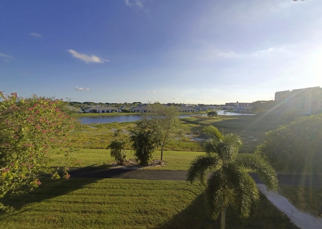7240 Huntington Ln Unit 408, Delray Beach, FL 33446 - view of property's community featuring a water view and a yard