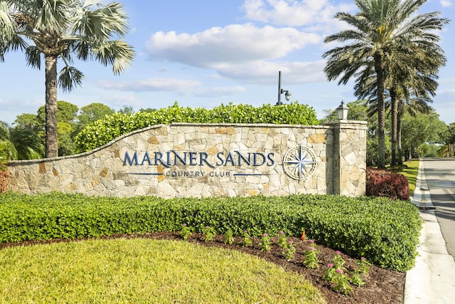 view of community / neighborhood sign